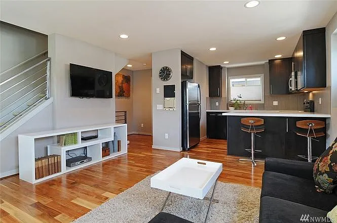 9615 Roosevelt Way NE — Photo 2