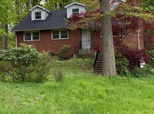 250 S Lenola Rd, Moorestown, NJ 08057