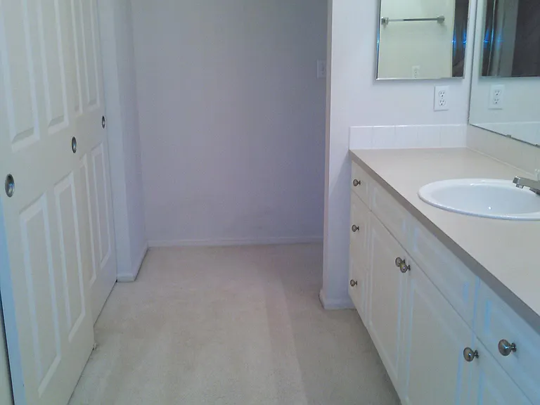 4343 Roosevelt Way NE #402 — Photo 12