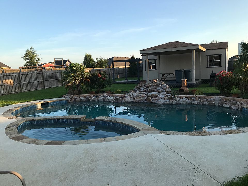 2nd image of 1009 Colony Dr