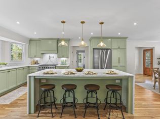 6815 River Springs Ln, Sandy Springs, GA 30328