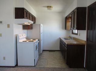 1210 E Ridge Ct, Williston, ND 58801