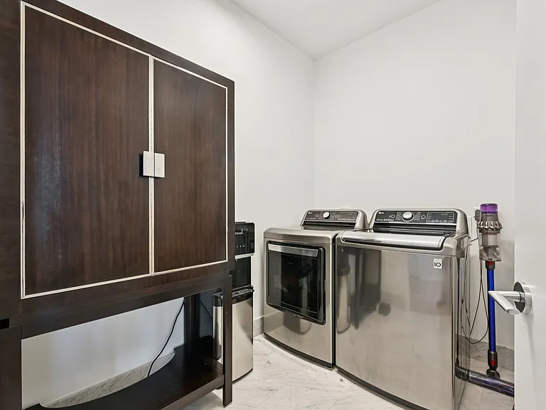 363 E Wacker Dr #2204 — Photo 22