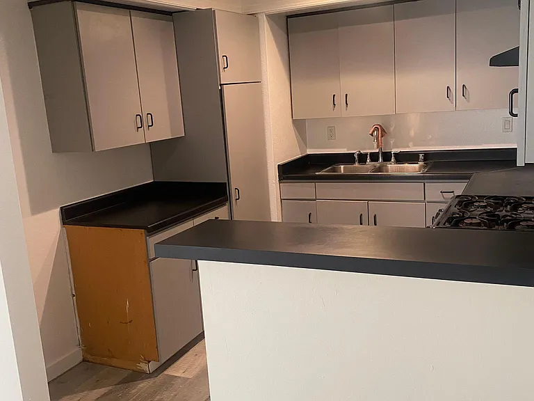 2310 Montrose Ave #3 — Photo 5