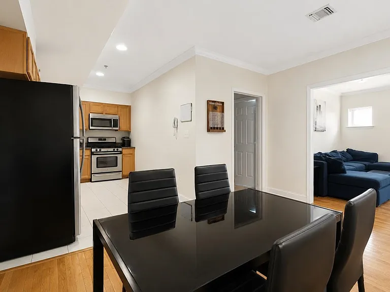 218 Jackson St #7 — Photo 22
