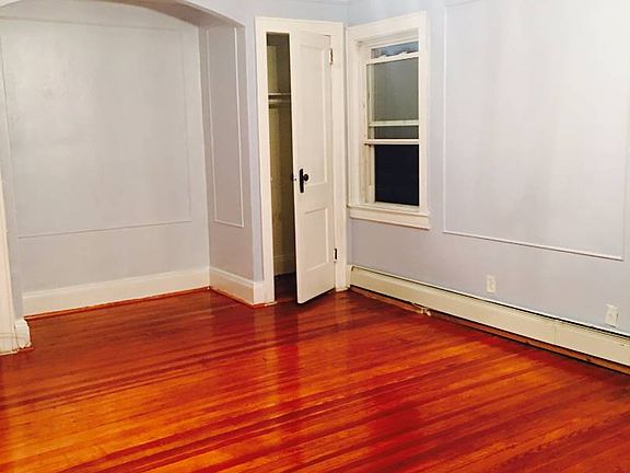 3rd image of 14794 Grand Central Pkwy