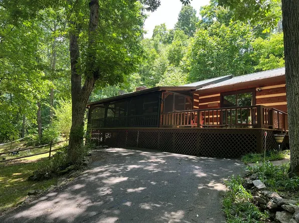 579 Trimont Mountain Trl, Franklin, NC 28734