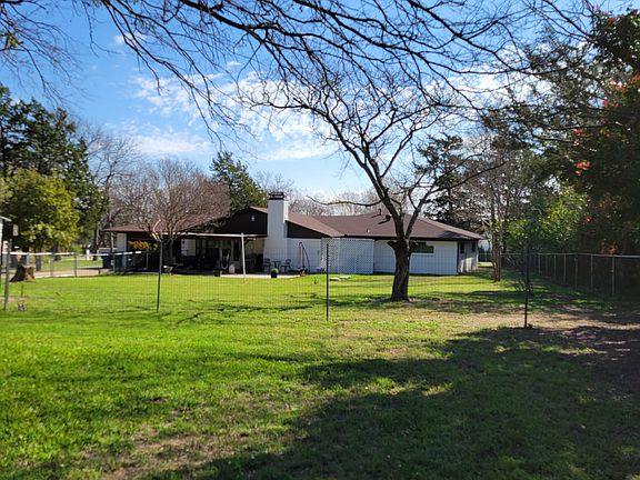 2nd image of 424 Ridgeview Rd