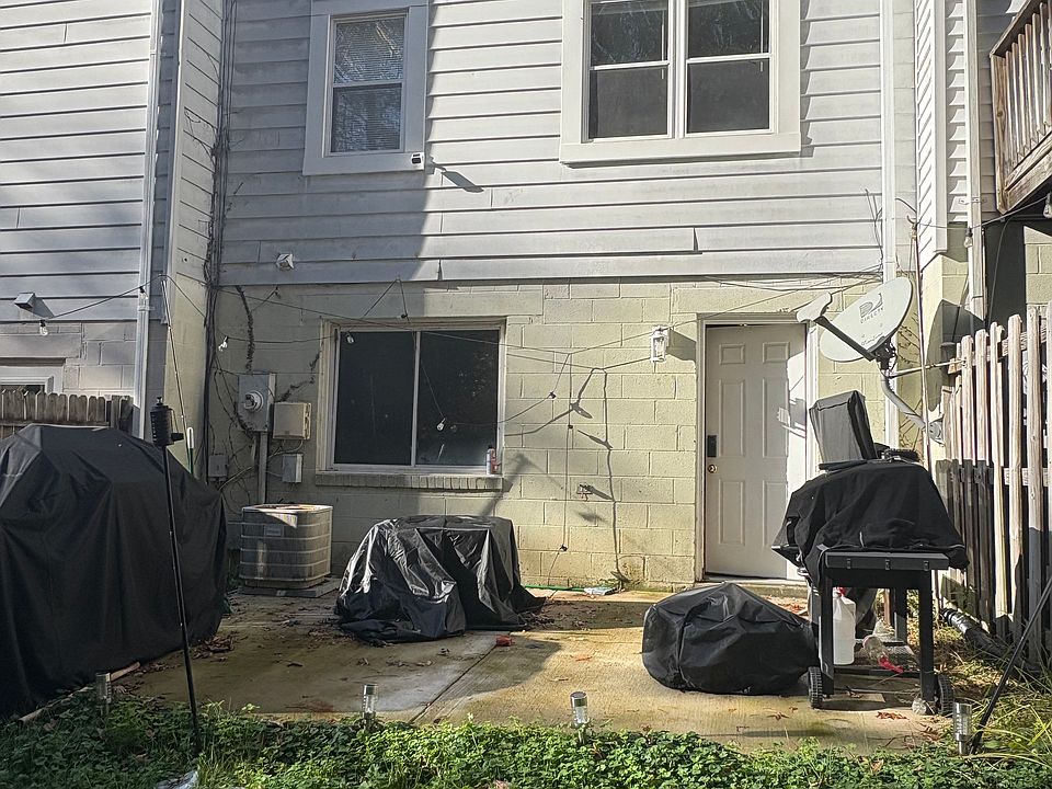1st image of 1206 Thomas Jefferson Pl