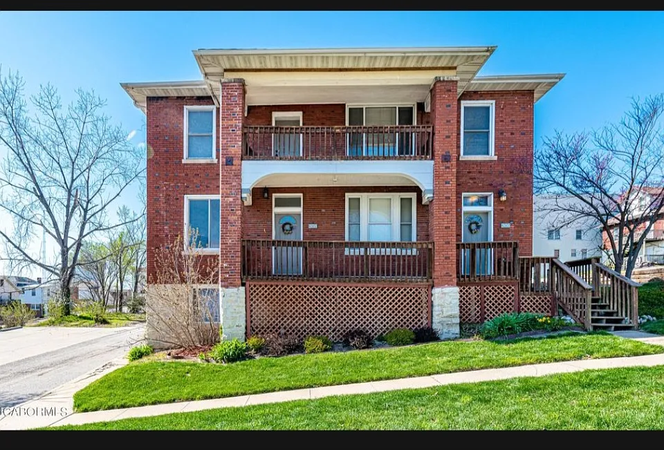 306 Jackson St