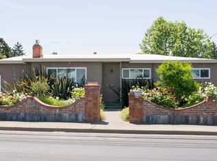 566 Powell Ave, Healdsburg, CA 95448
