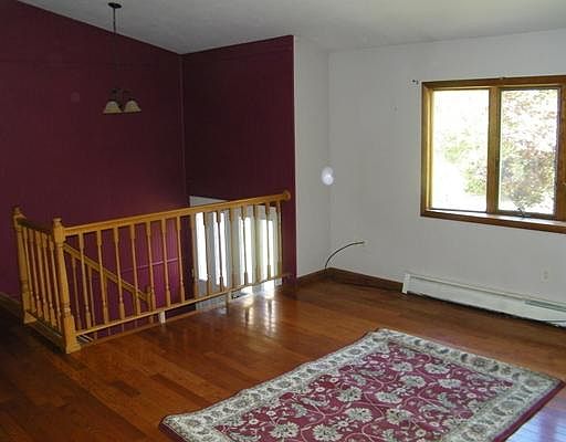 5th image of 28 Cedar Knoll Dr