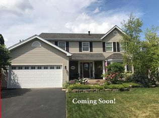 1068 Stone Creek Cir, Crystal Lake, IL 60014