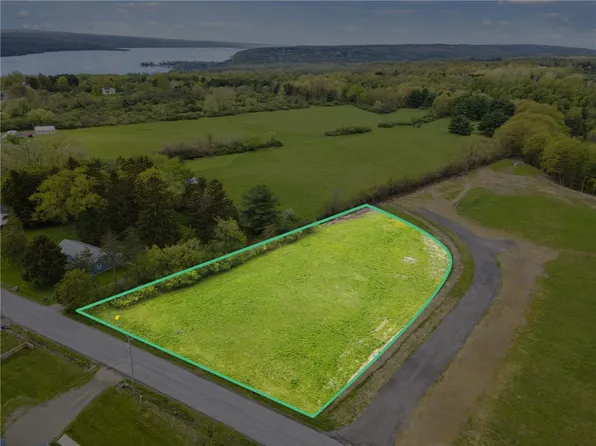 3 E Shore Cir #3, Ithaca, NY 14850