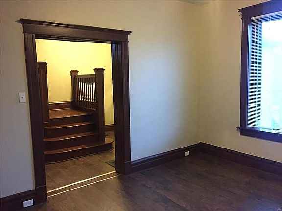 3rd image of 2320 Allen Ave