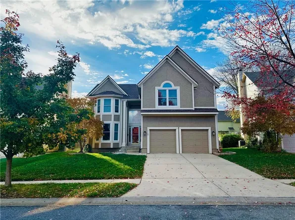 12120 Hardy St, Overland Park, KS 66213
