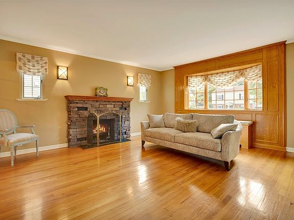 3rd image of 400 Cornwell Ave