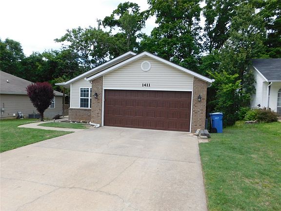 5th image of 1411 Crescent St