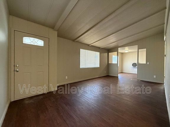 4th image of 282 Mary St
