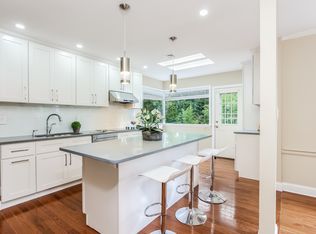 128 Moorland Dr, Scarsdale, NY 10583