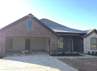 4406 N Meadow Oaks Dr, Rogers, AR 72758