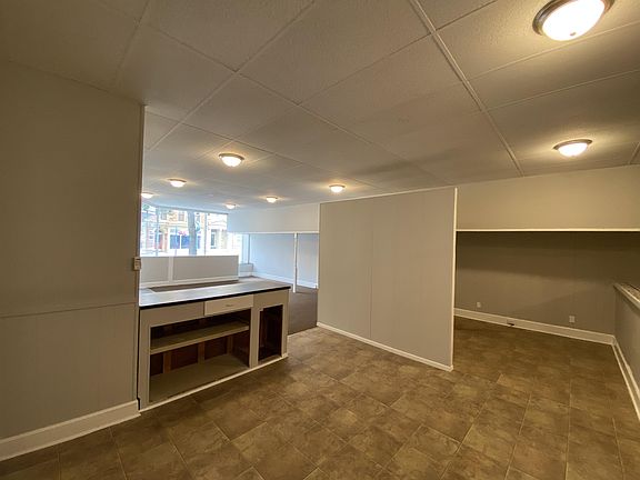 3rd image of 62 E King St #17167068