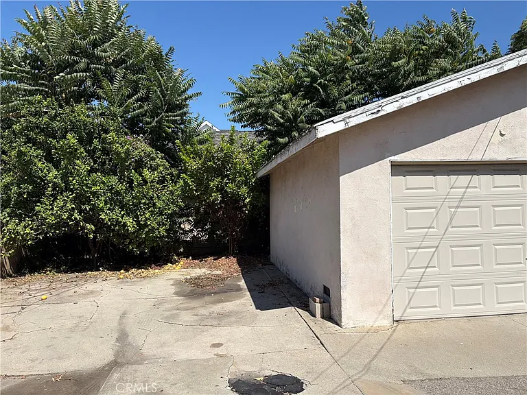 806 S Chapel Ave — Photo 4