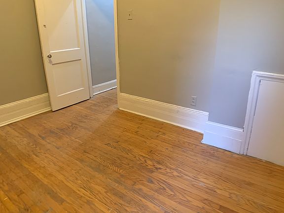 5th image of 405 S 40th St APT 1F
