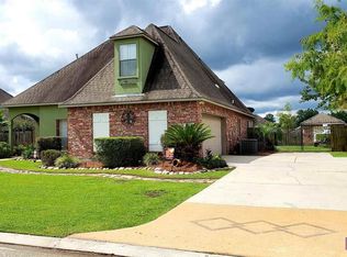 13802 Timberlake Dr, Denham Springs, LA 70726