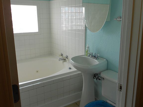 5th image of 508 NW 14th St