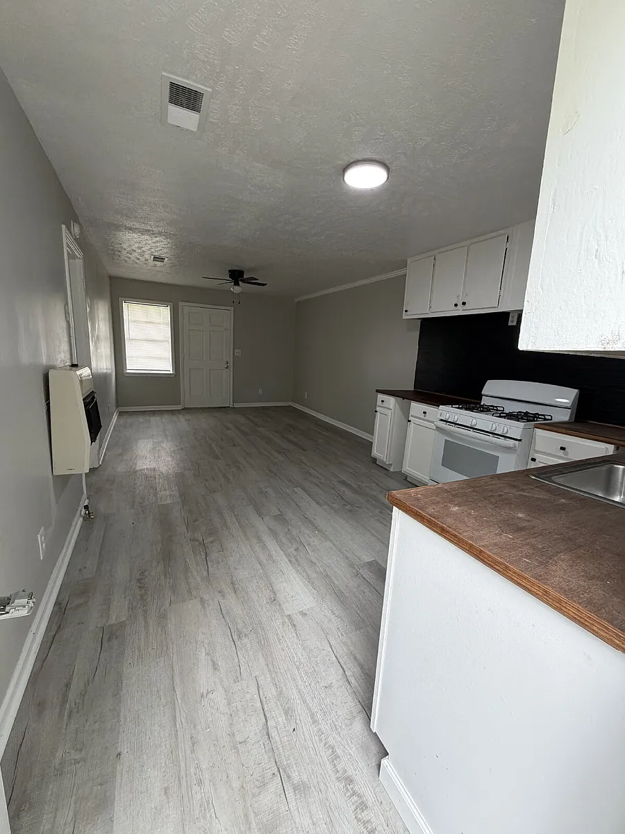 Building Photo - 305 Valentour Rd #N
