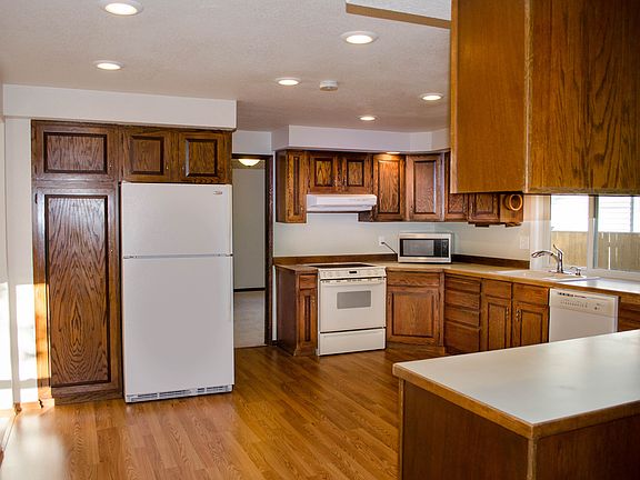 2nd image of 6618 146th Ave NE