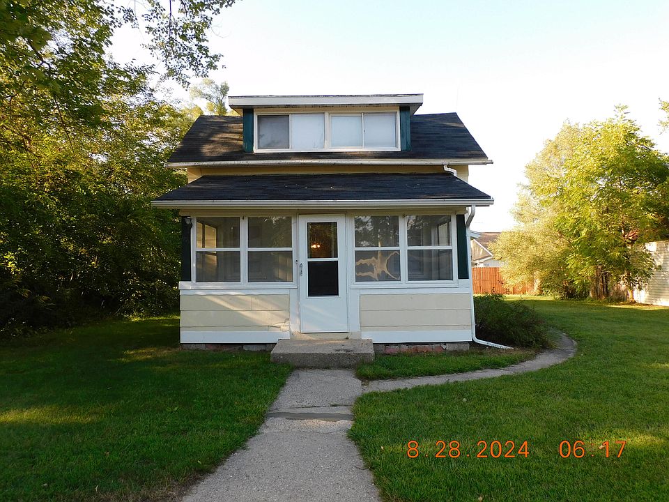 1st image of 1179 E James St