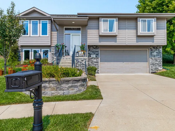 412 Sabrina Cir, Council Bluffs, IA 51503
