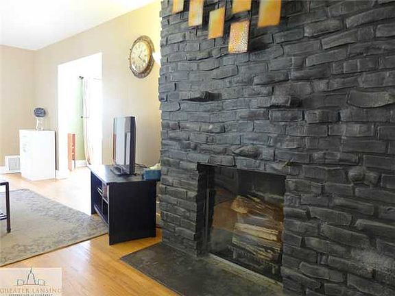 5th image of 165 Orchard St