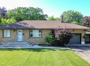 6 Varadi Ave, Brantford, ON N3R3M8
