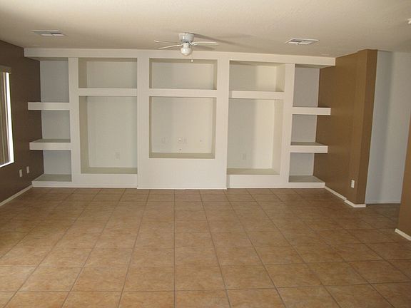 Family Room w/ Media Niche