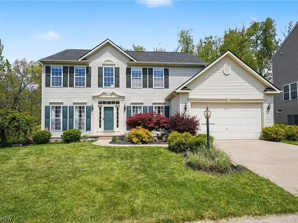 4523 Northledge Ct, Akron, OH 44321