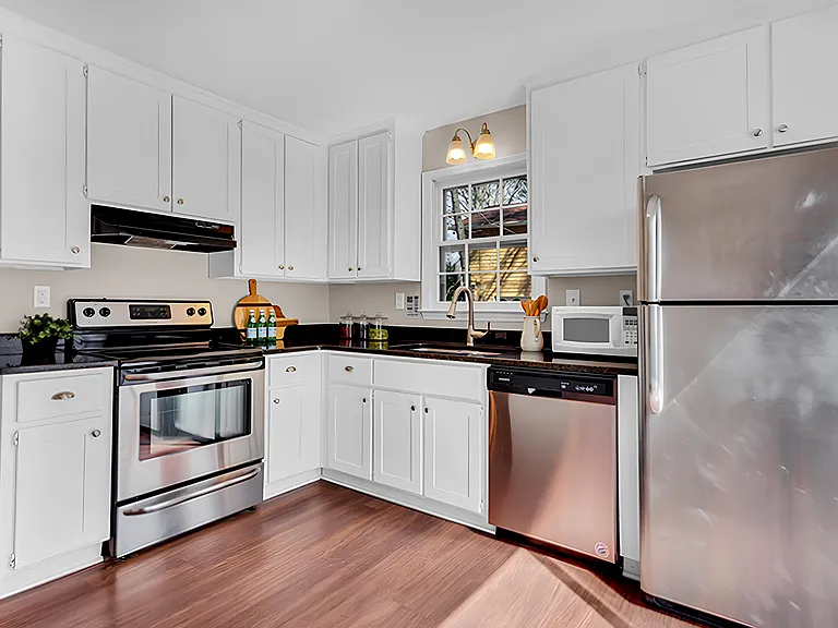 Stainless appliances, granite countertops.