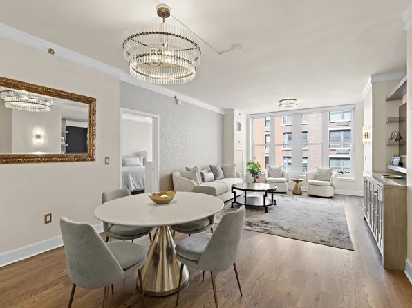 1125 Maxwell Lane image 8 of 40