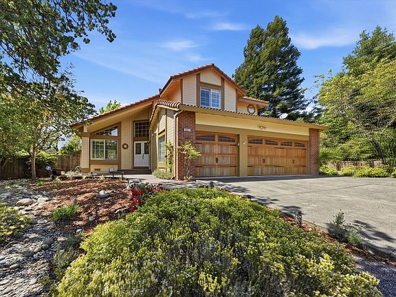 4th image of 9607 Montez Court