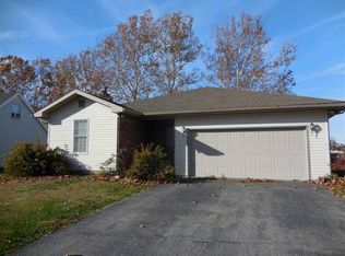 1410 Iroquois Dr, Madison, IN 47250