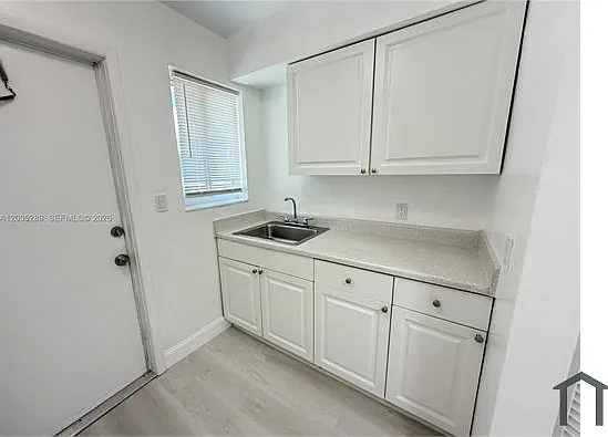 2417 NW 20th St #W — Photo 7
