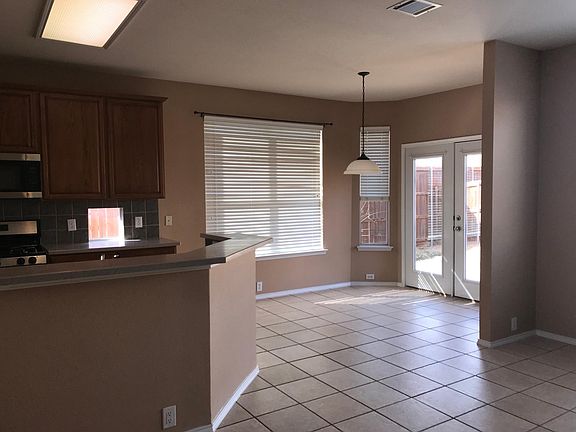 3rd image of 4401 Spruce Pine Ct