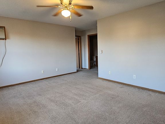 3rd image of 1557 Girard Ave APT 10