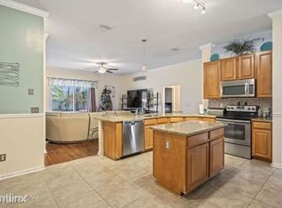 12373R Soaring Flight Dr, Jacksonville, FL 32225