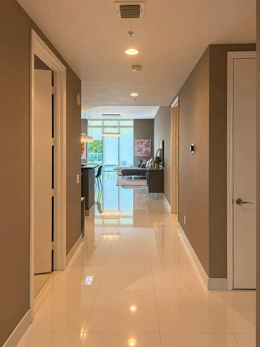 3 bed, 3.0 bath, 1886 sqft, $4,000 — Photo 3