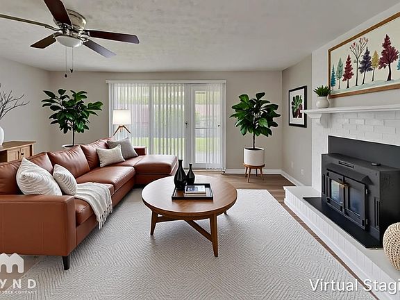 3rd image of 1739 Pickering Dr