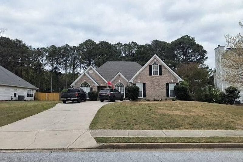 1st image of 2920 Meadow Gate Way