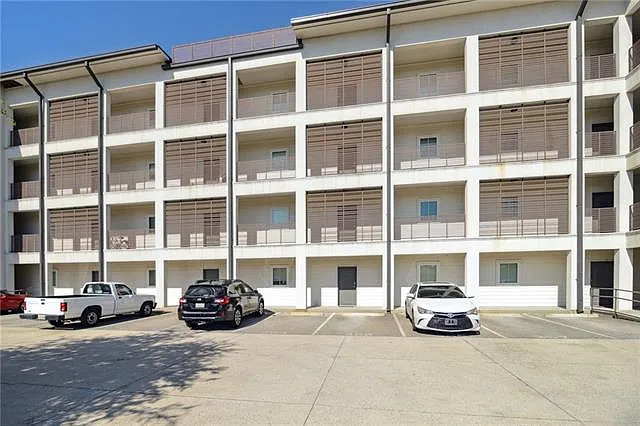 Building Photo - 2100 Saint Thomas St #205